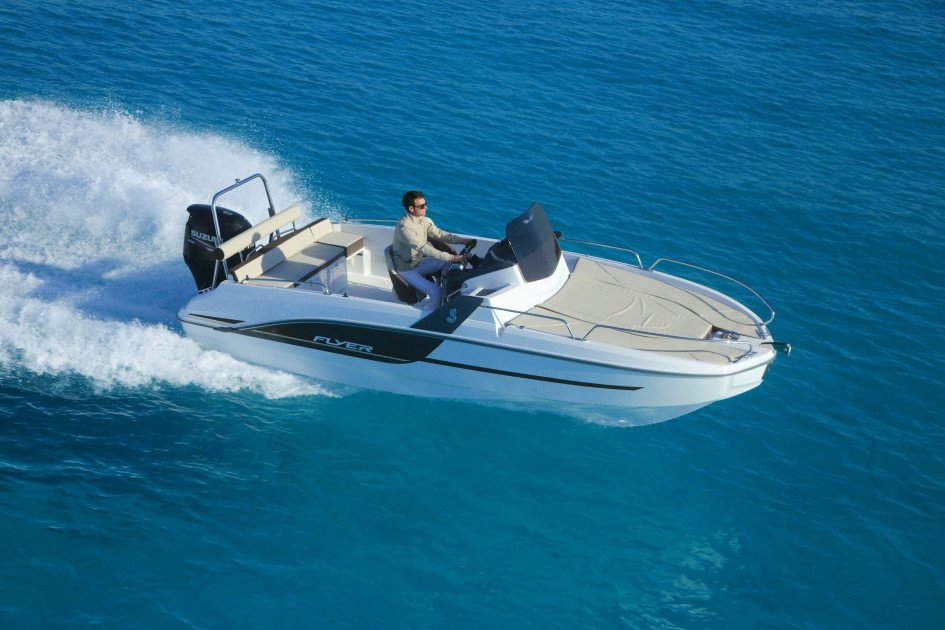 Beneteau Flyer 6. Barco del año 2015 en la categoría hasta 25