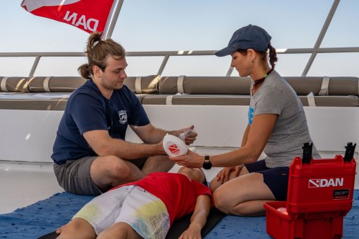 ¿Estás preparado para una emergencia médica a bordo?