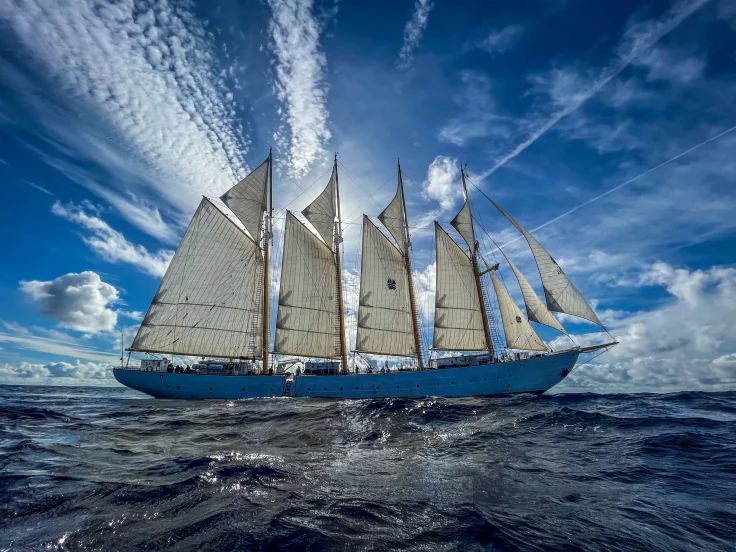 Navega por Islas Azores en Tall Ship
