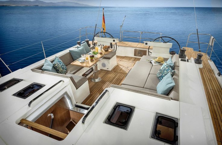 bavaria-sy-cline-c57-exterior