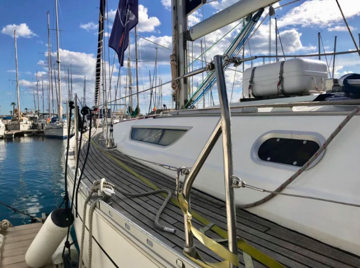 Curso privado de vela de crucero en un día en Alicante