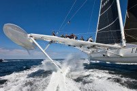 Hydroptère: el velero más rápido del mundo alcanza los 100 km/h