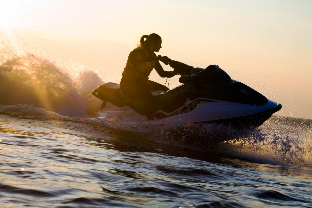 esfuerzo Redundante buscar ▷ Carnet Moto de Agua: ¿Qué titulación necesito?