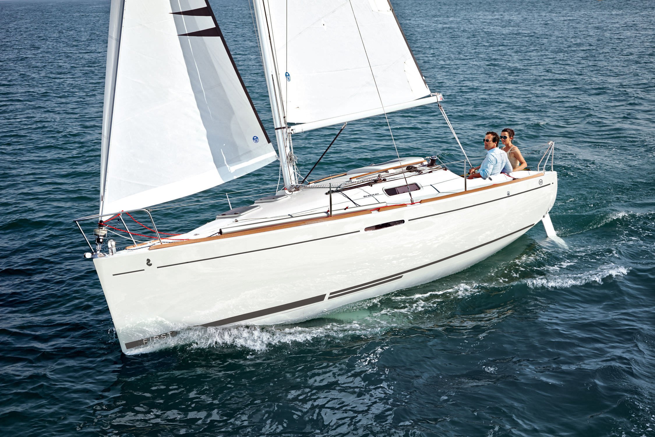 First 28. Парусная яхта Beneteau. Beneteau first яхта. Beneteau first 25. Яхта Beneteau Катран.