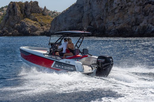 Saxdor Yachts 200: un jet ski compacto a precio razonable.