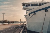 ¿Por qué se siguen usando las amarras en los barcos modernos?