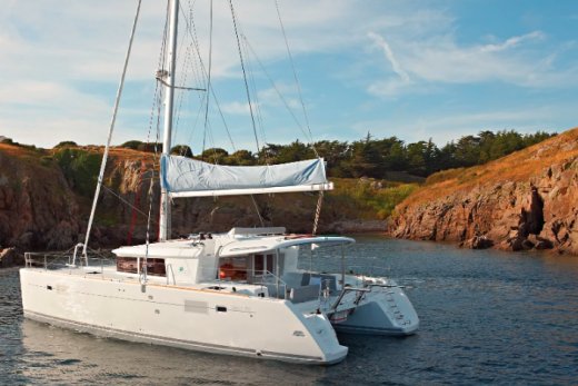 ¿Cuánto cuesta alquilar un catamarán en Ibiza?