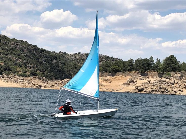 Beneficios de navegar a vela