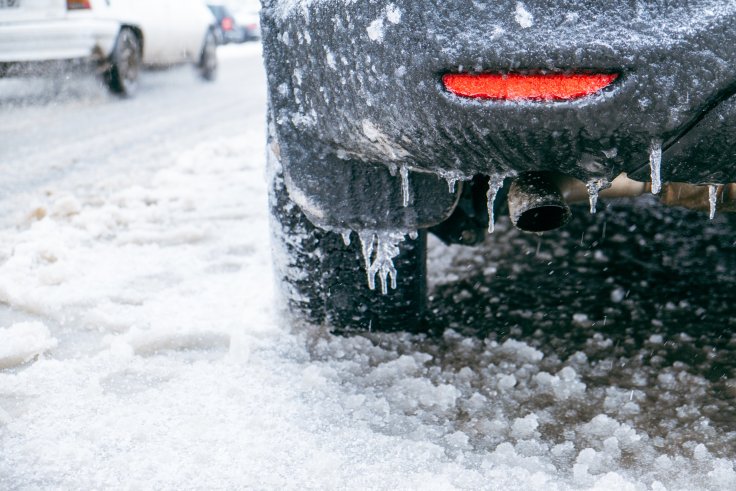 Hielo en la calzada