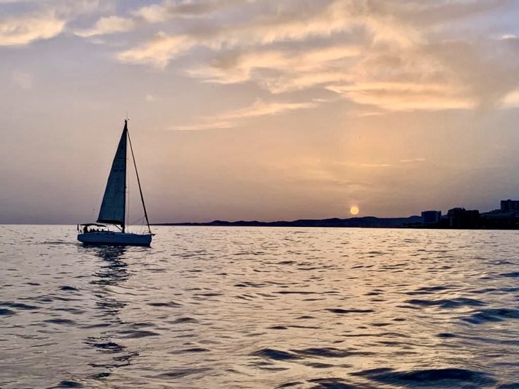 Cruza el Estrecho en velero