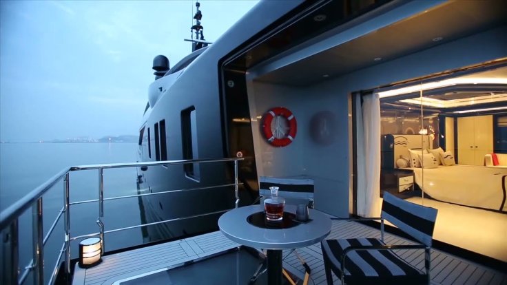 OKTO: Un Hermoso Y Moderno Mega Yate Por ISA Yachts